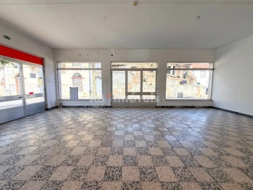 Loja para Arrendamento em São João Baptista e Santa Maria dos Olivais