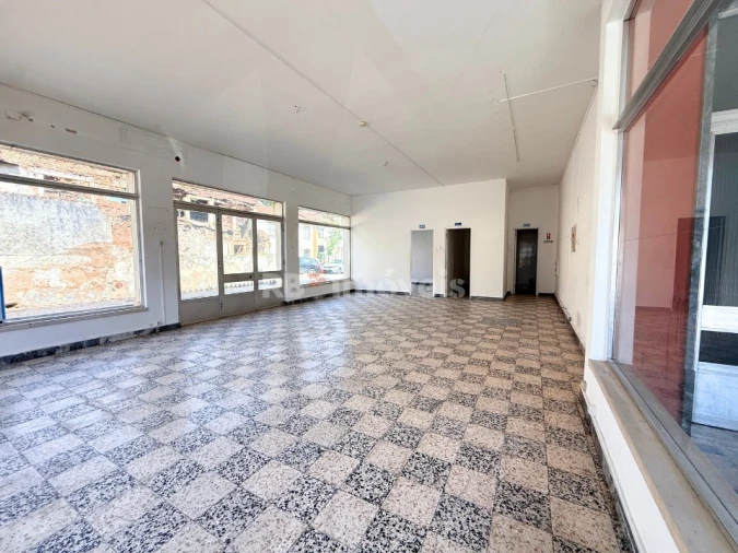 Loja para Arrendamento em São João Baptista e Santa Maria dos Olivais Foto 7