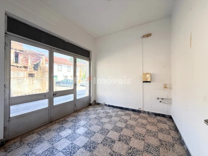 Loja para Arrendamento em São João Baptista e Santa Maria dos Olivais Foto 10