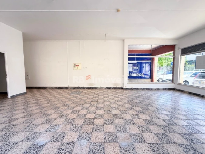 Loja para Arrendamento em São João Baptista e Santa Maria dos Olivais Foto 16