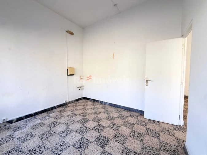 Loja para Arrendamento em São João Baptista e Santa Maria dos Olivais Foto 22