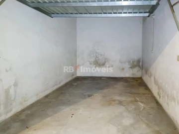 Garagem para Arrendamento em São João Baptista