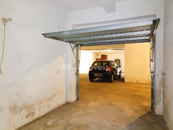 Garagem para Arrendamento em São João Baptista Foto 4