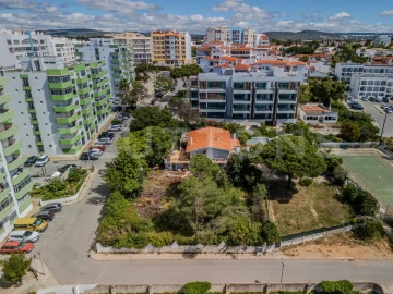 Terreno para Venda em Quarteira