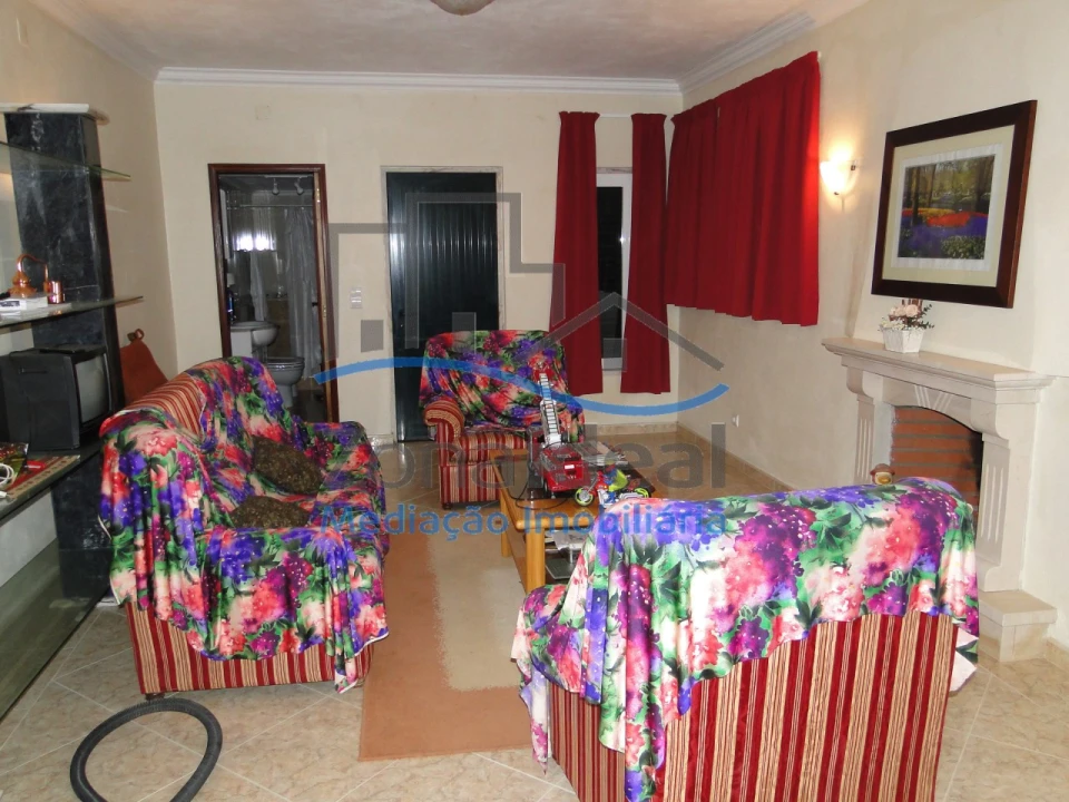 Quinta T2 para Venda em Alenquer (Santo Estêvão e Triana) Foto 4