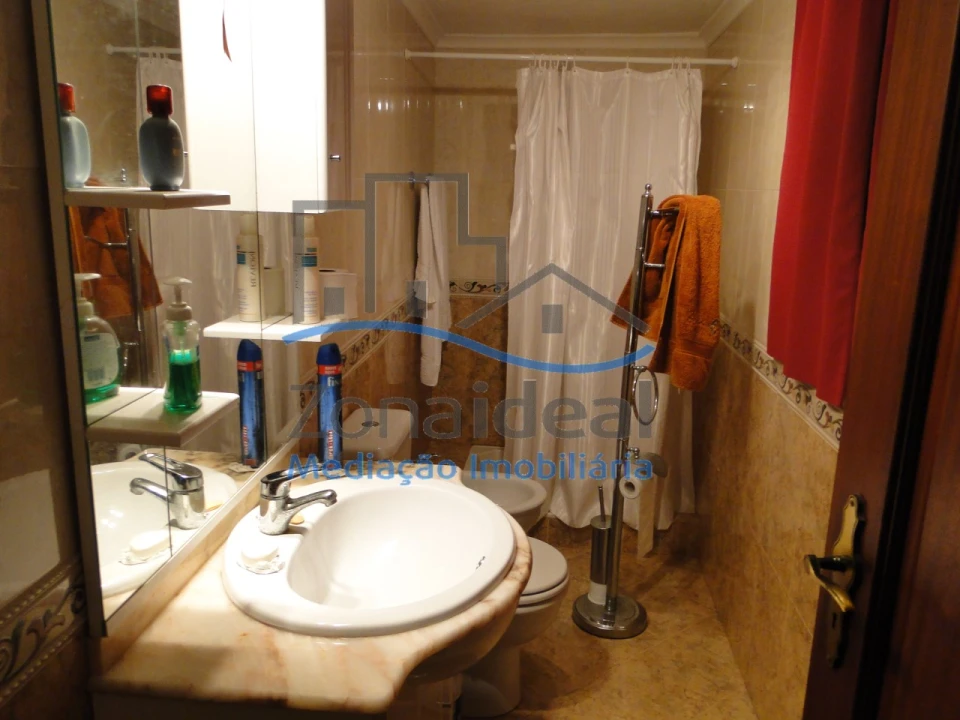 Quinta T2 para Venda em Alenquer (Santo Estêvão e Triana) Foto 9