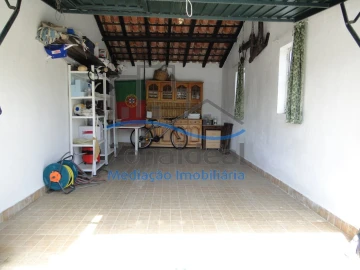 Quinta T2 para Venda em Alenquer (Santo Estêvão e Triana)