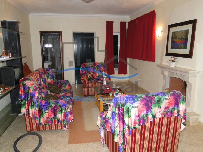 Quinta T2 para Venda em Alenquer (Santo Estêvão e Triana) Foto 4