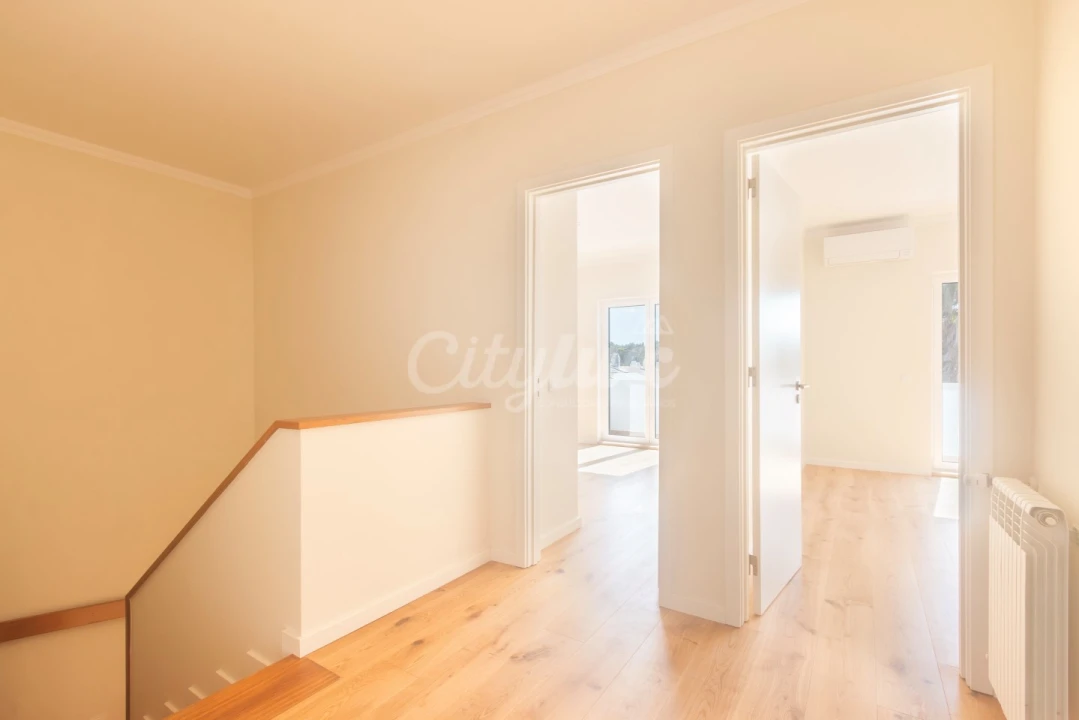 Moradia T4 para Arrendamento em Alcabideche Foto 27