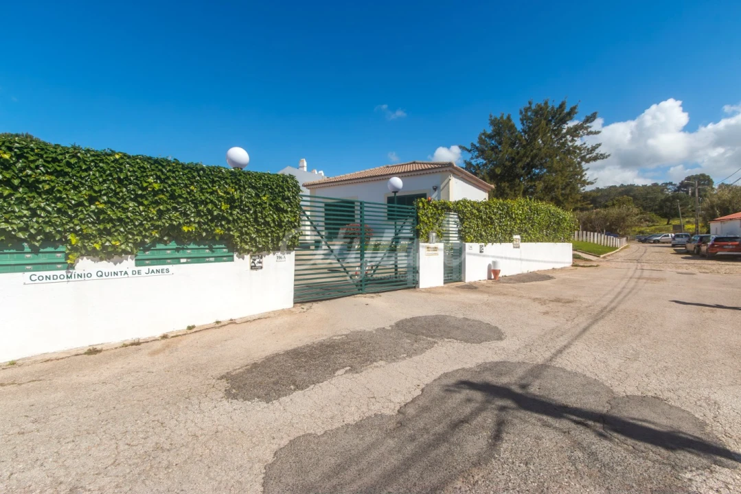 Moradia T4 para Arrendamento em Alcabideche Foto 33