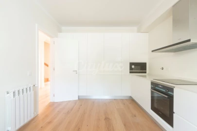 Moradia T4 para Arrendamento em Alcabideche