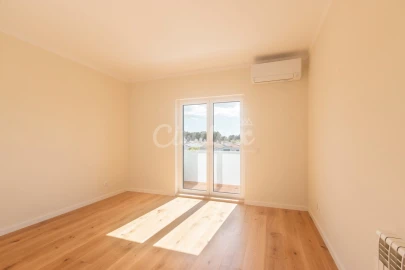 Moradia T4 para Arrendamento em Alcabideche