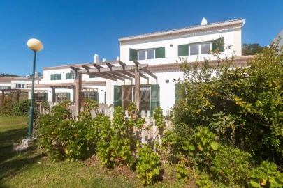 Moradia T4 para Arrendamento em Alcabideche