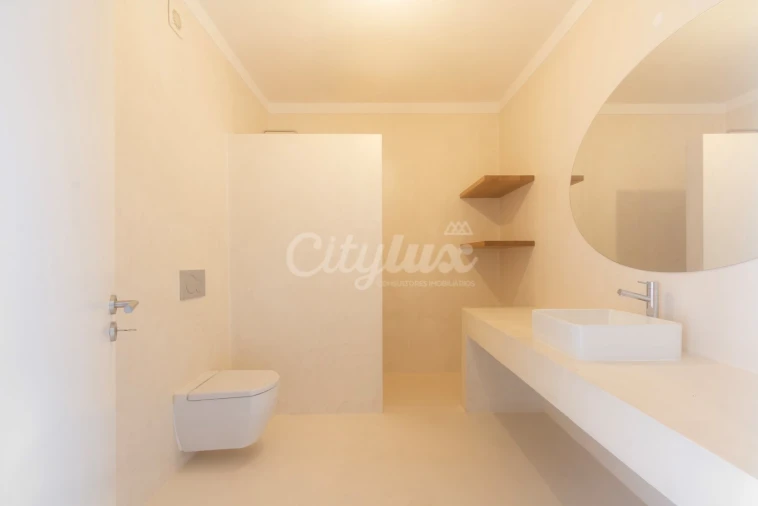 Moradia T4 para Arrendamento em Alcabideche Foto 15