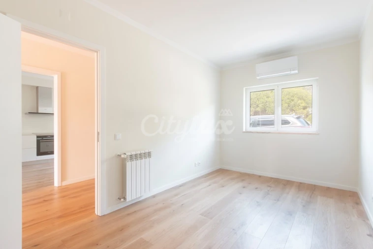 Moradia T4 para Arrendamento em Alcabideche Foto 13