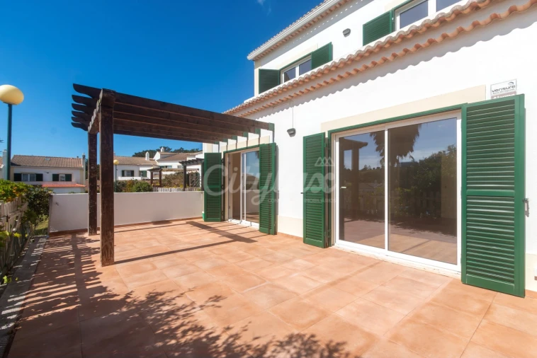 Moradia T4 para Arrendamento em Alcabideche Foto 8