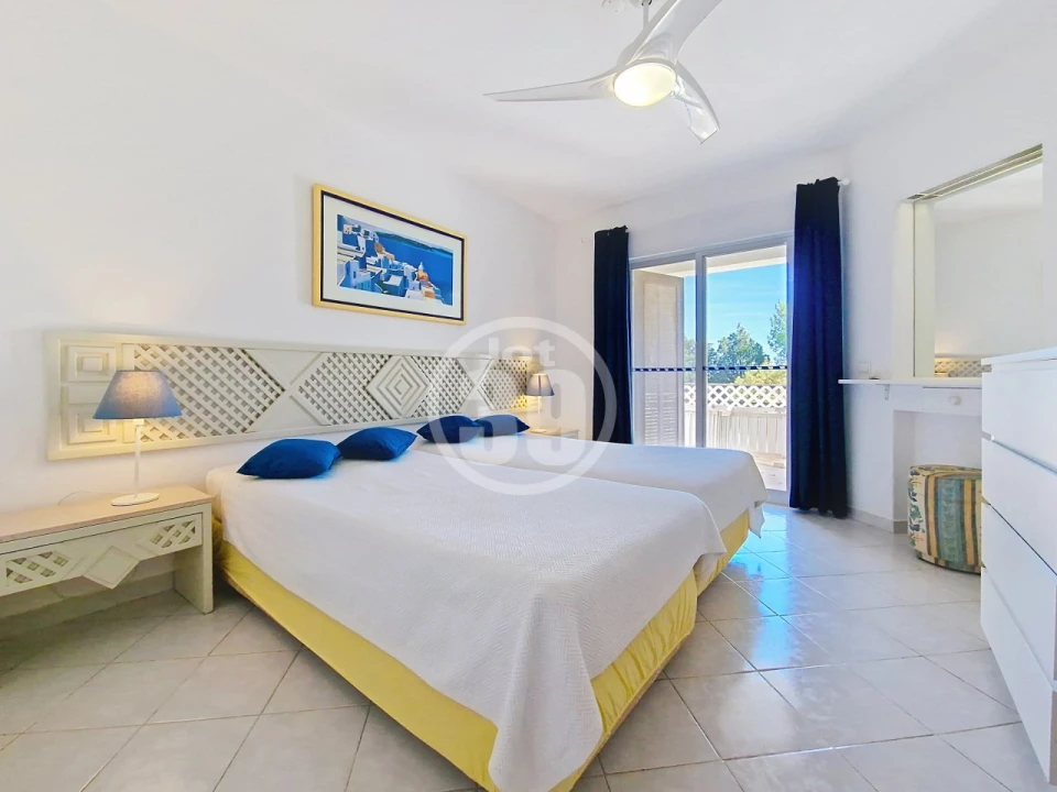 Apartamento T2 para Venda em Albufeira e Olhos de Água Foto 11