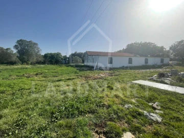 Negócio para Venda em Turquel