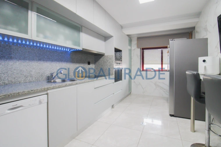 Apartamento T3 para Venda em Rio Tinto Foto 6