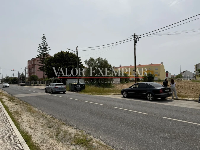 Terreno para Venda em Pinhal Novo Foto 2