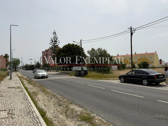 Terreno para Venda em Pinhal Novo Foto 6