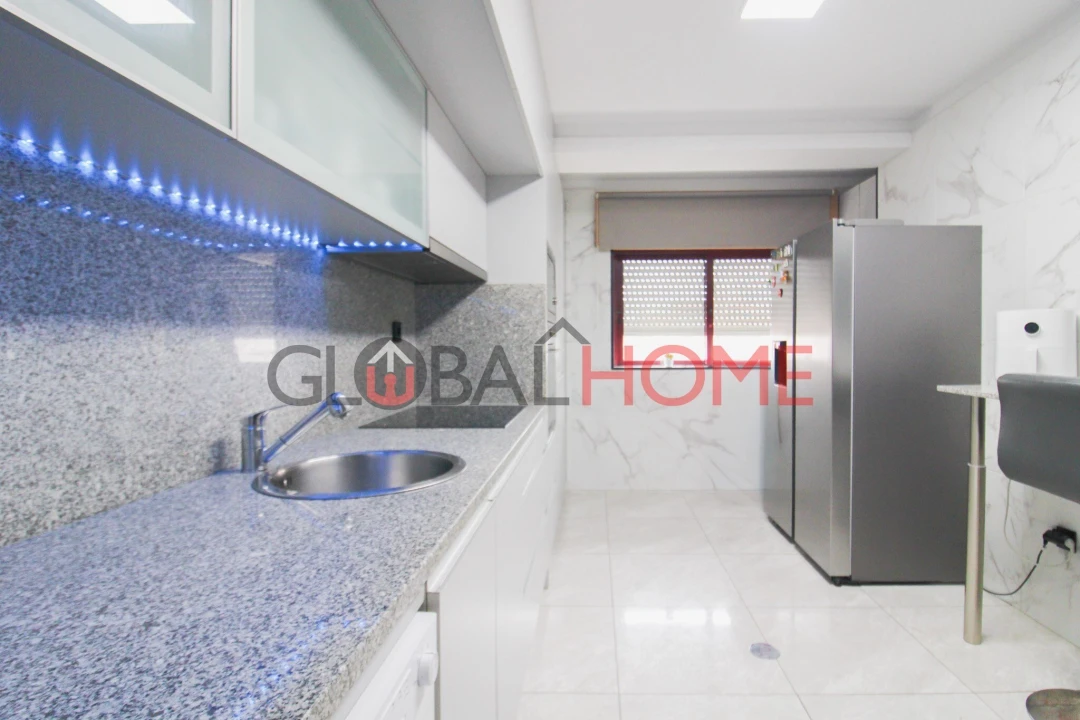 Apartamento T3 para Venda em Rio Tinto Foto 2