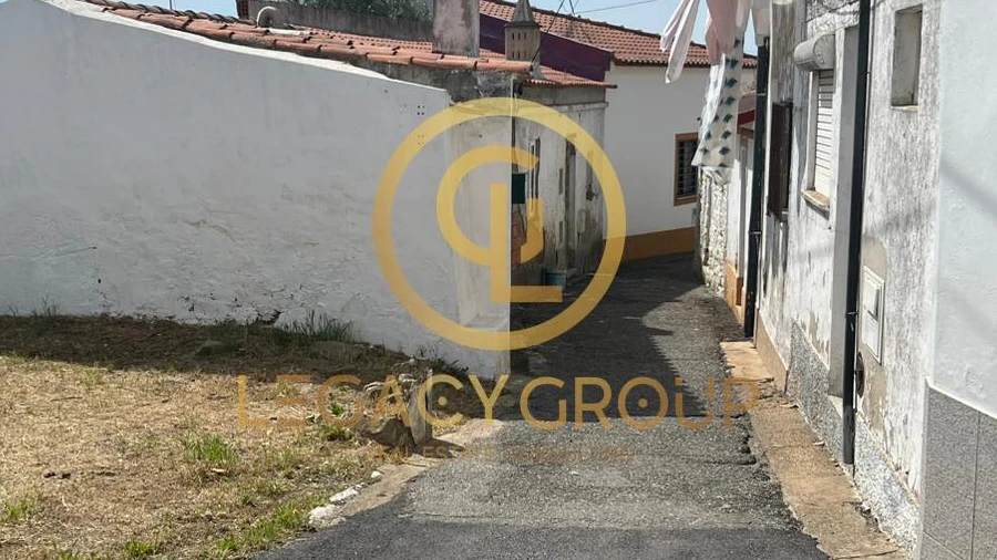 Terreno para Venda em Aldeia dos Fernandes
