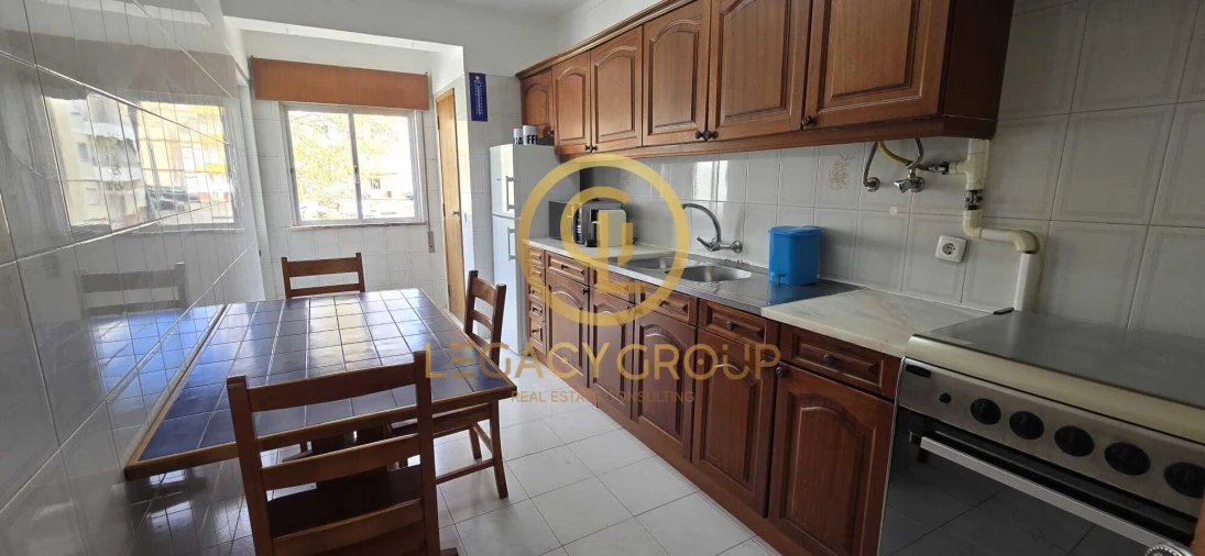 Apartamento T2 para Venda em Portimão Foto 6