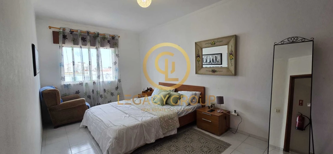 Apartamento T2 para Venda em Portimão Foto 14