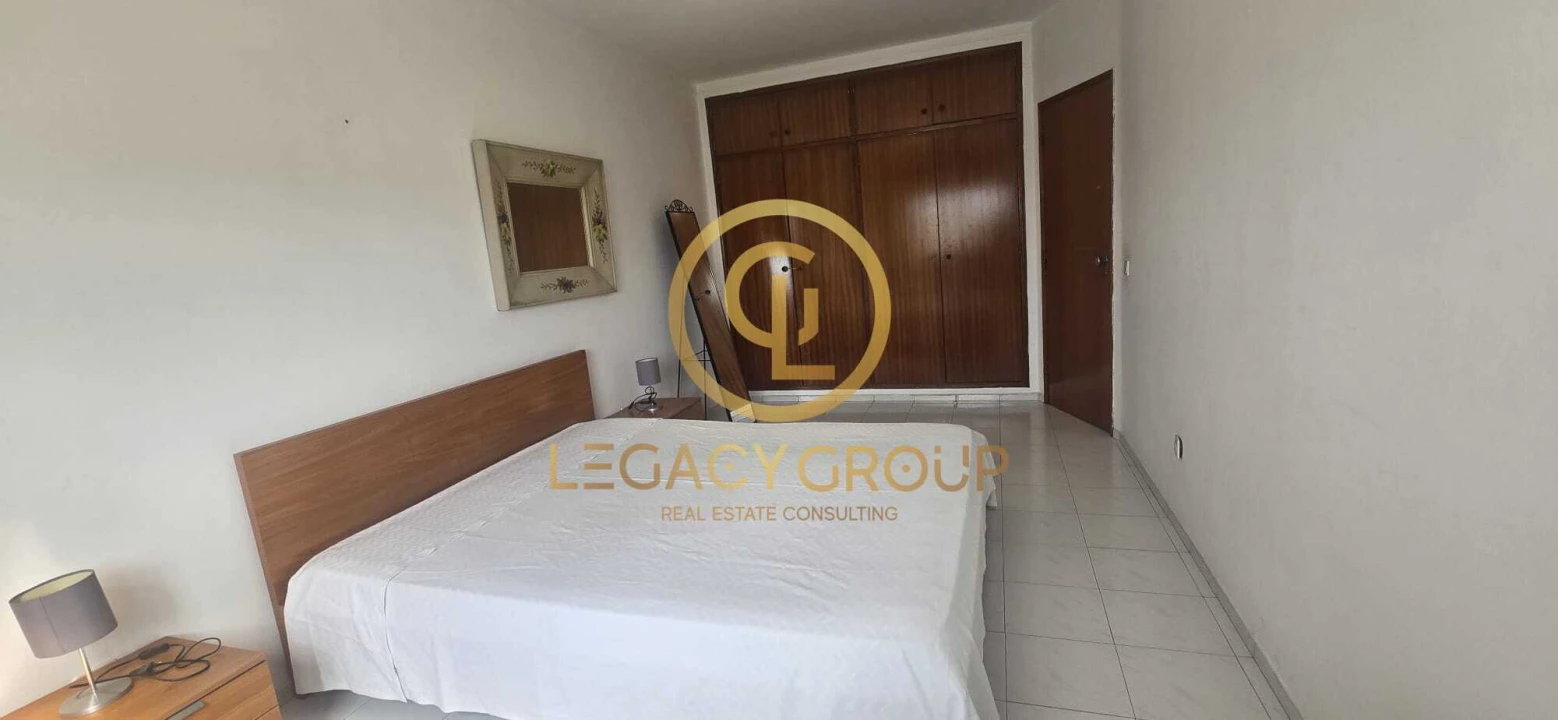 Apartamento T2 para Venda em Portimão Foto 16