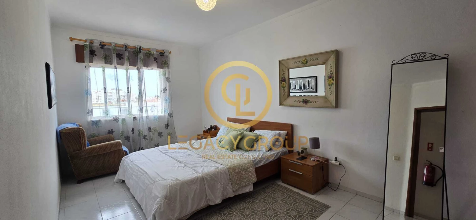 Apartamento T2 para Venda em Portimão Foto 14