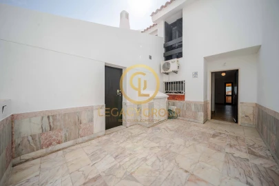 Moradia T2 para Venda em Albufeira e Olhos de Água