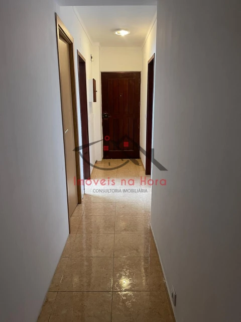 Apartamento T2 para Venda em Queluz e Belas