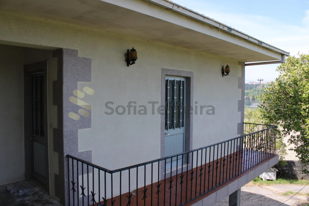 Moradia T4 para Venda em Sobretamega Foto 7