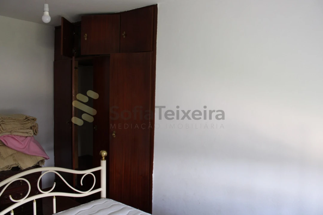 Moradia T4 para Venda em Sobretamega Foto 23