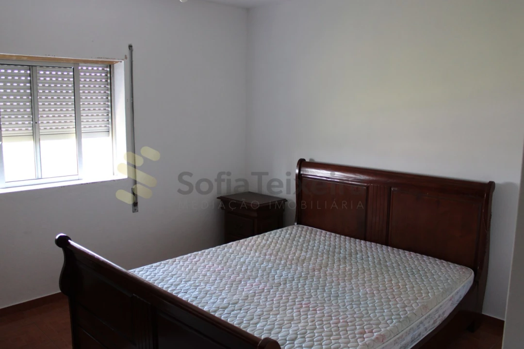 Moradia T4 para Venda em Sobretamega Foto 27