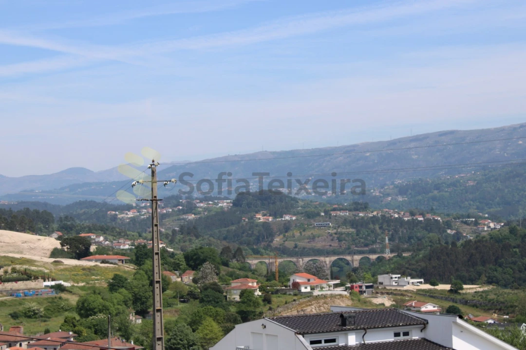 Moradia T4 para Venda em Sobretamega Foto 28