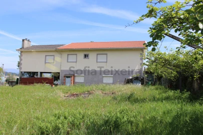 Moradia T4 para Venda em Sobretamega