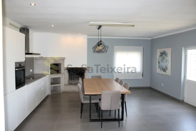 Moradia T4 para Venda em Sobretamega