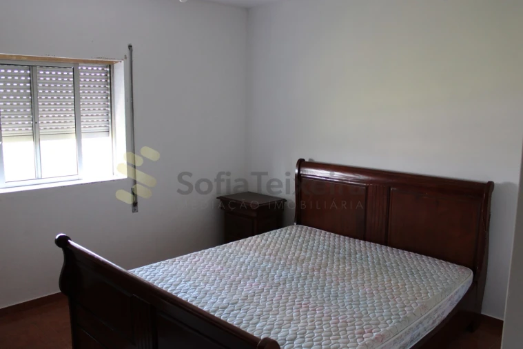 Moradia T4 para Venda em Sobretamega Foto 27