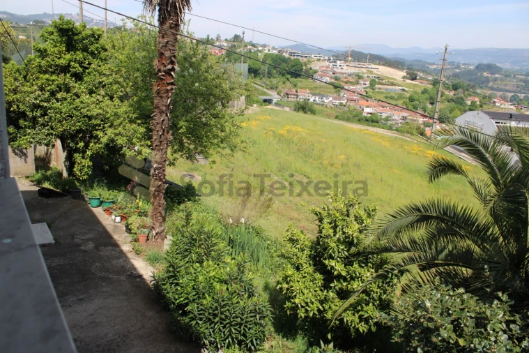 Moradia T4 para Venda em Sobretamega Foto 29