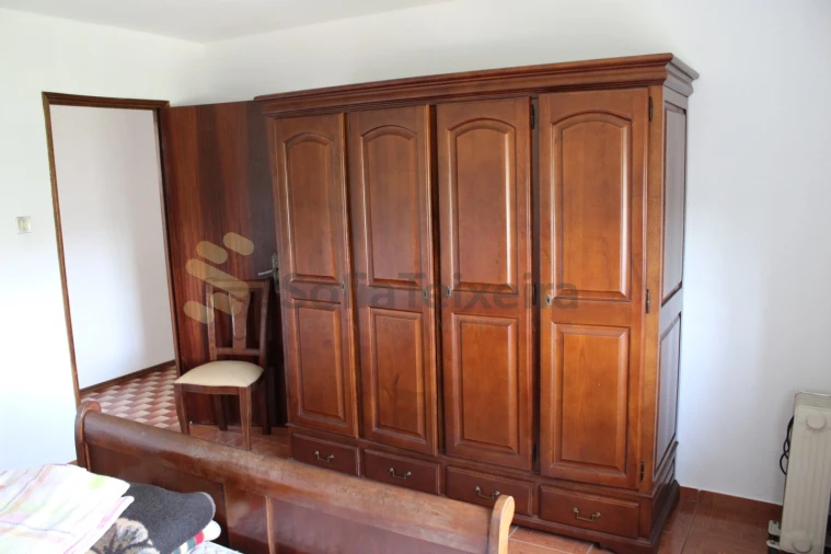 Moradia T4 para Venda em Sobretamega Foto 30