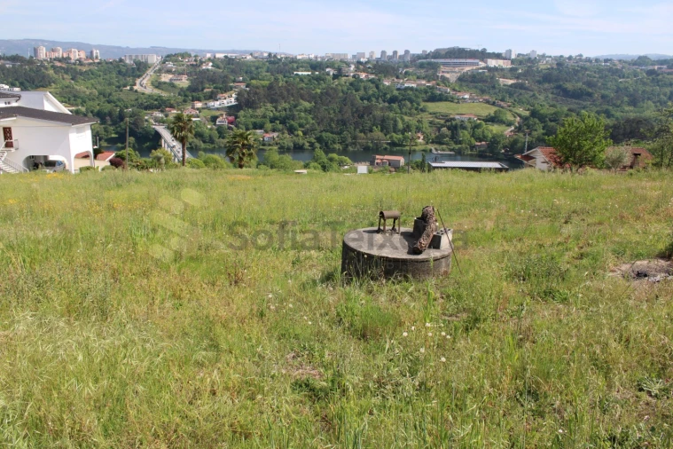 Moradia T4 para Venda em Sobretamega Foto 35