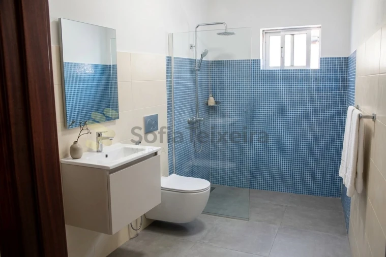 Moradia T4 para Venda em Sobretamega Foto 43