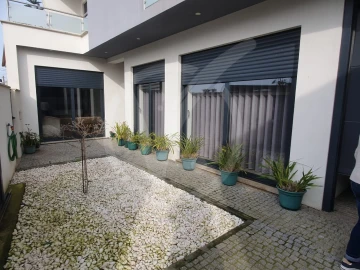 Moradia T3 para Arrendamento em Fonte Boa e Rio Tinto