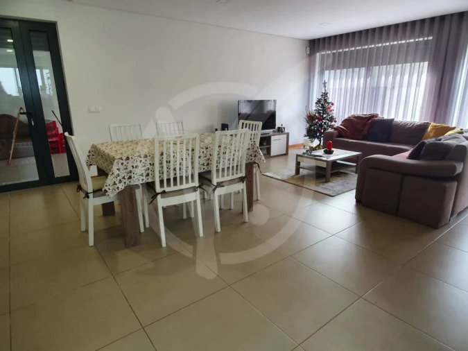 Moradia T3 para Arrendamento em Fonte Boa e Rio Tinto Foto 2