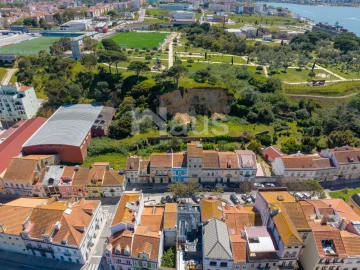Prédio para Venda em Seixal, Arrentela e Aldeia de Paio Pires