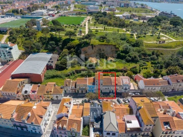 Prédio para Venda em Seixal, Arrentela e Aldeia de Paio Pires