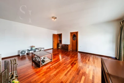 Apartamento T4 para Venda em Areeiro
