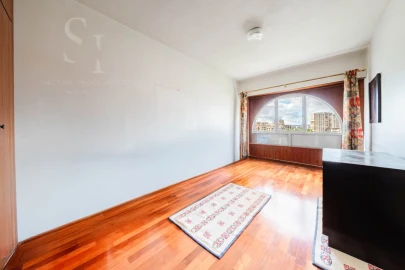 Apartamento T4 para Venda em Areeiro